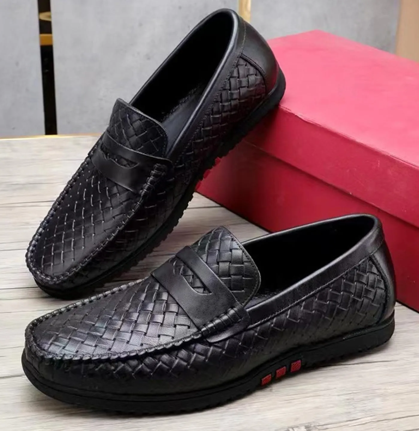 Santimon Mens Casual Shoes Leather Penny Loafers Slip On Shoes for Men-Comfort Breathable Walking Mocasines Summer Driving Boat Shoes