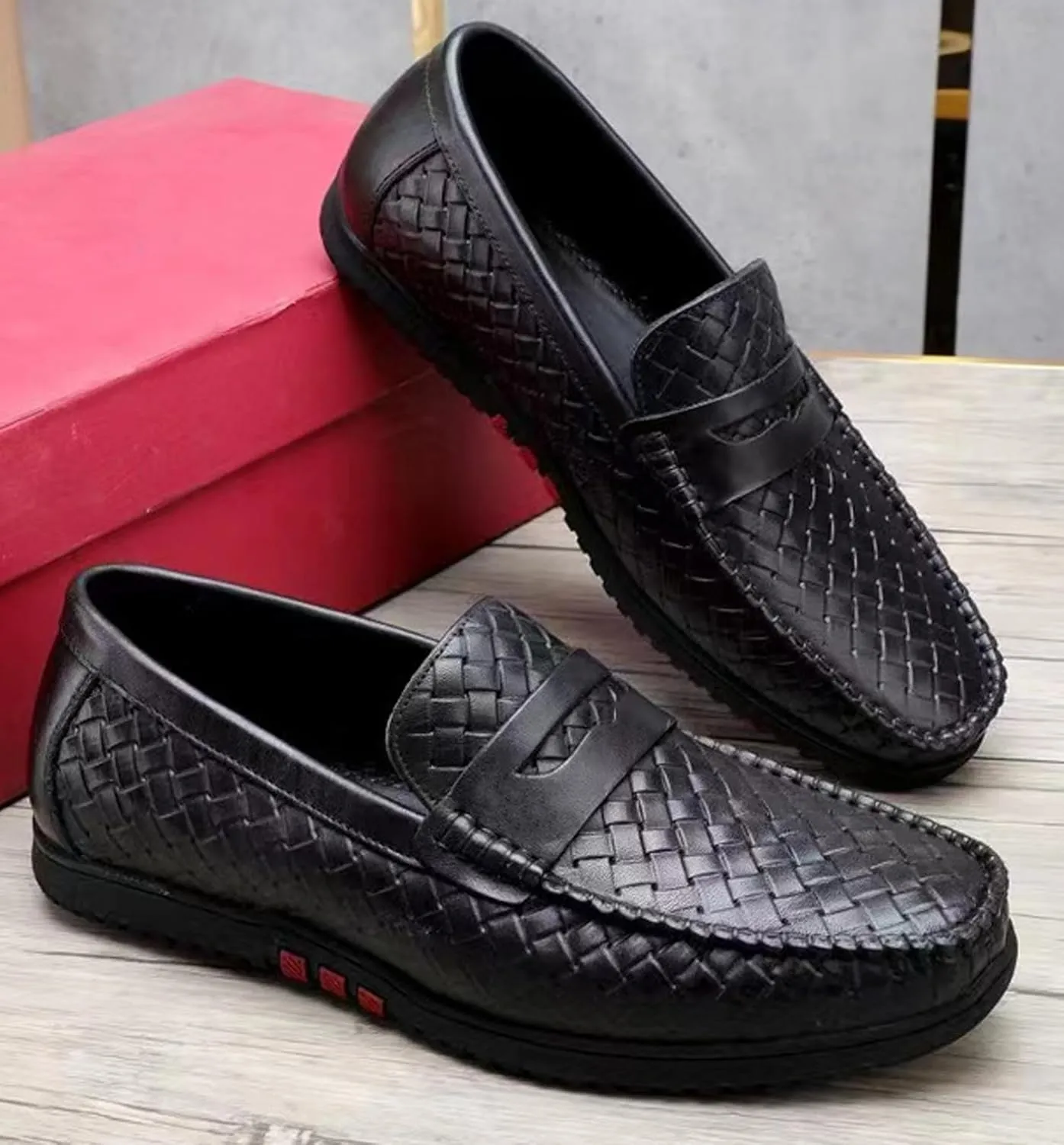 Santimon Mens Casual Shoes Leather Penny Loafers Slip On Shoes for Men-Comfort Breathable Walking Mocasines Summer Driving Boat Shoes