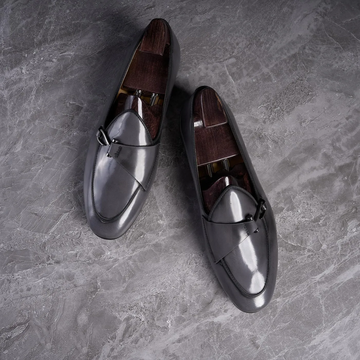 Santimon Men's Premium Leather Loafers, Black Cowhide Upper, Comfort Wedding Business Slip On Formal Dress Shoes